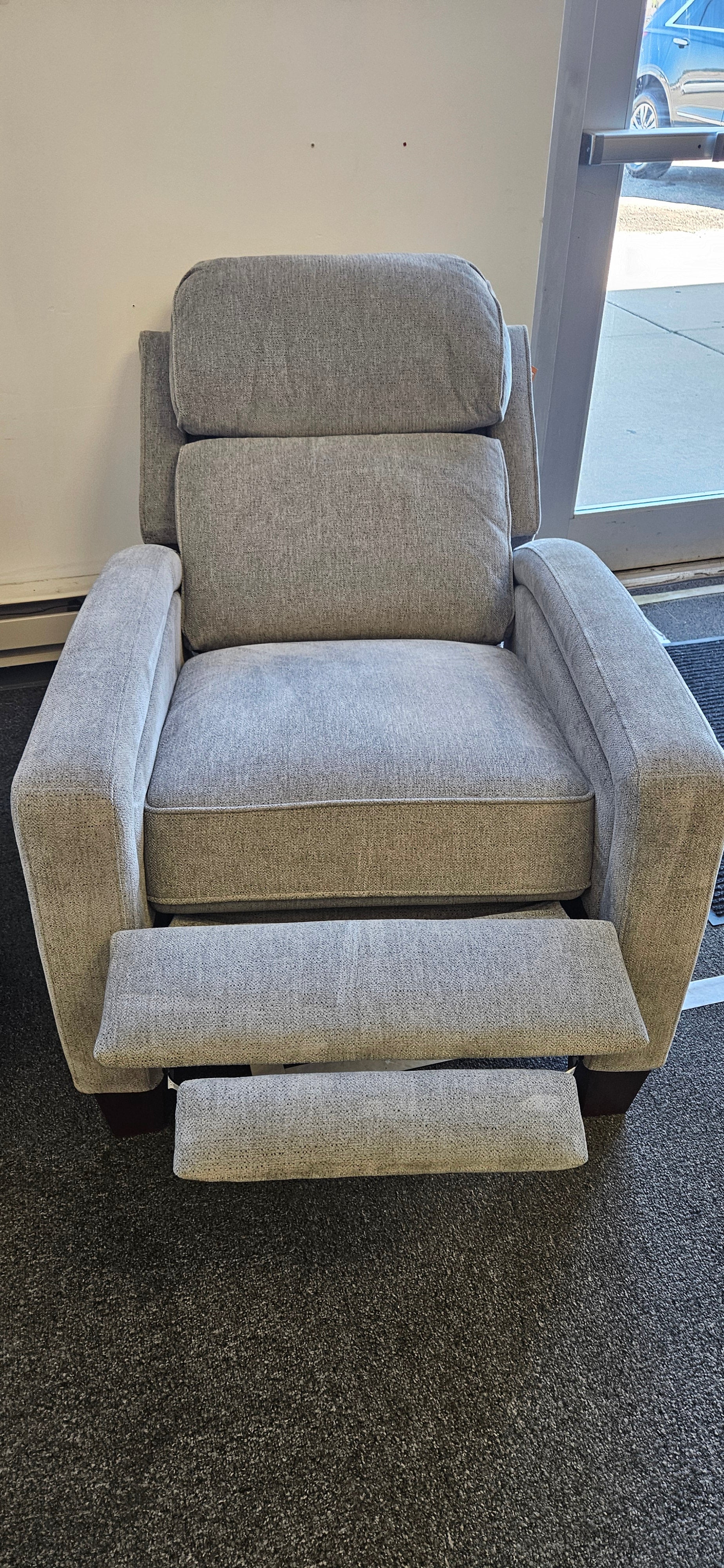 Wessen Fabric Pushback Recliner CapCityOutlet